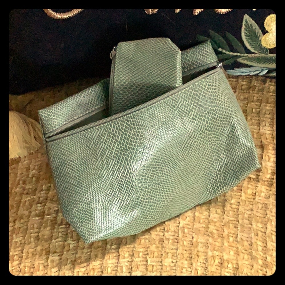 Clinique Makeup Bag - Set of 2